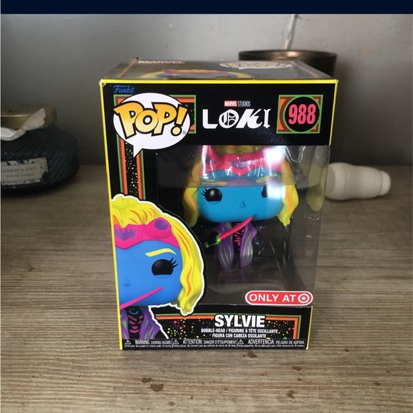 Funko POP! Marvel Loki - Sylvie Blacklight #988 - Picture 1 of 6